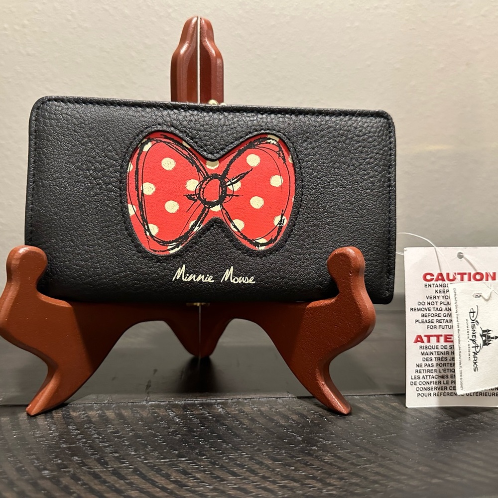 Disney Authentic Original. Minnie Mouse Bow wallet clutch. Faux leather, vinyl